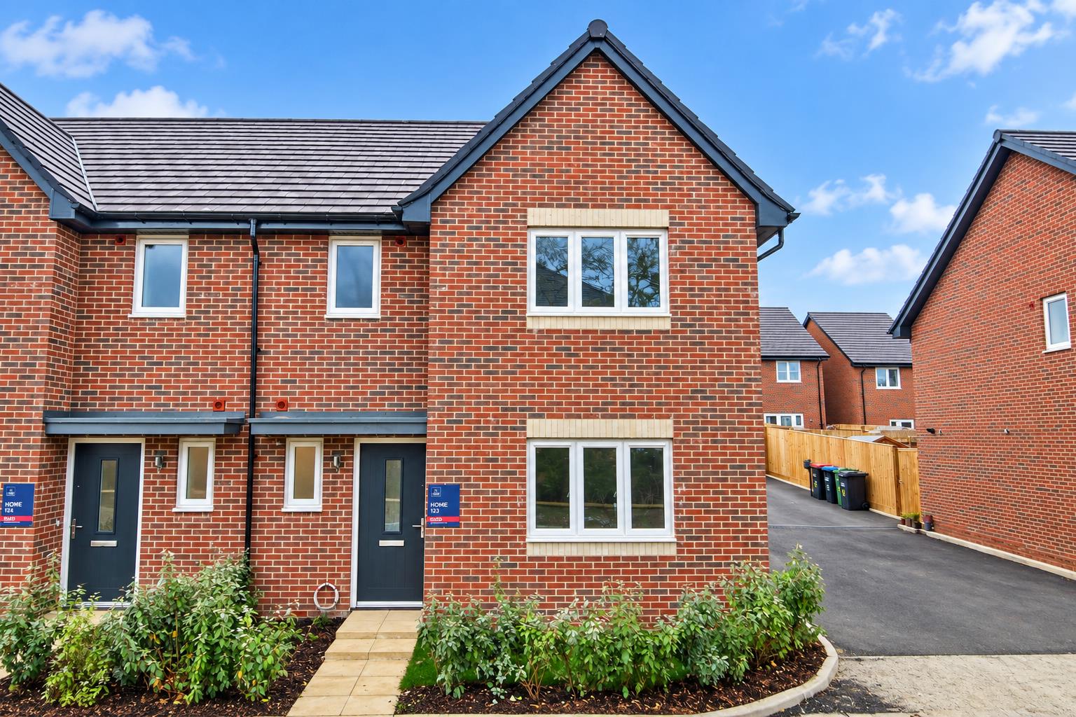 Lacaune Close, Whitehouse, Milton Keynes